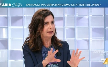 L'aria che tira, Laura Boldrini deraglia: "Sono veramente esterrefatta"