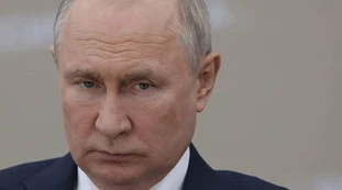 Russia, Vladimir Putin: "Stiamo studiando piano di pace africano"