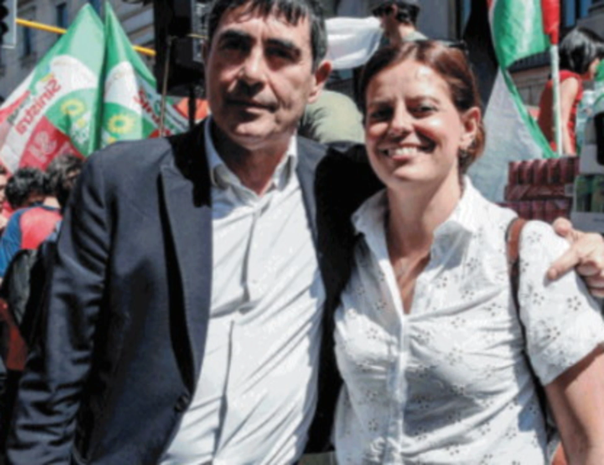 Capolavoro campo largo: riesce ad andare in pezzi perfino sulla Resistenza