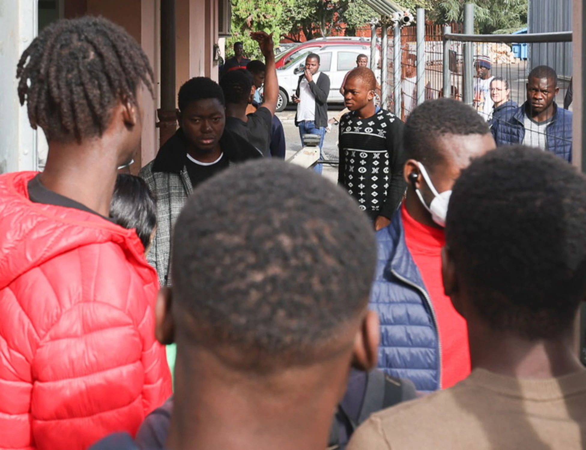 Un centro-migranti nella Toscana-chic? Toh, il Pd impazzisce