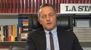 In Onda, Massimo Giannini sfotte Paola Taverna: "Mi affido all'Elevato, mi dice da che parte state?"