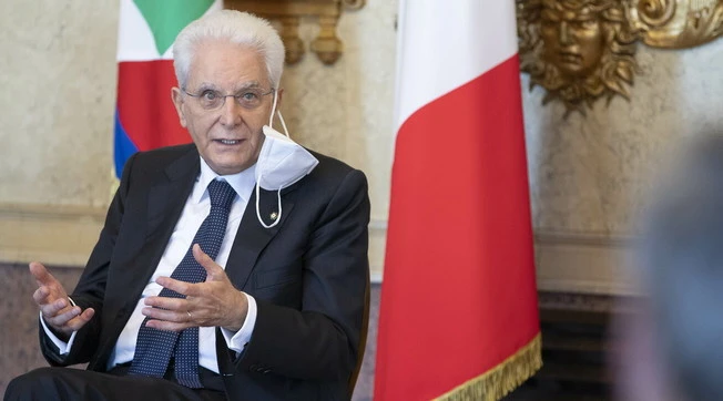 Sergio Mattarella "si mette di traverso". Retroscena dal Colle: è la fine politica di Giuseppe Conte