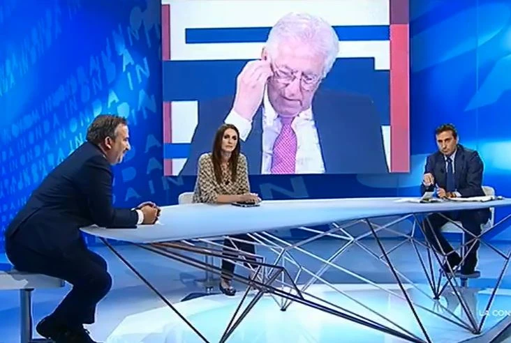 Vittorio Feltri guarda In Onda e bastona Mario Monti: "Perché è durato poco al governo"