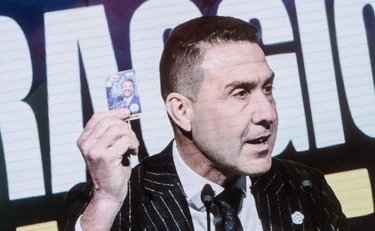 Il generale Vannacci umilia Macron: "Gli piacciono gli schiaffi"