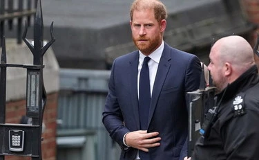 Harry, accuse pesanti alla stampa: "La vita di mia moglie un inferno"