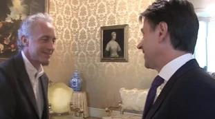 Vittorio Feltri mette alla berlina Giuseppe Conte: "Sui congiuntivi peggio di Di Maio, venghi pure da me"