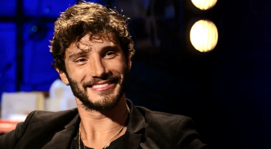 Rivelo, Stefano De Martino e il pensiero fisso su Fabrizio Corona: "Tutto quello che viene prima ti sta..."
