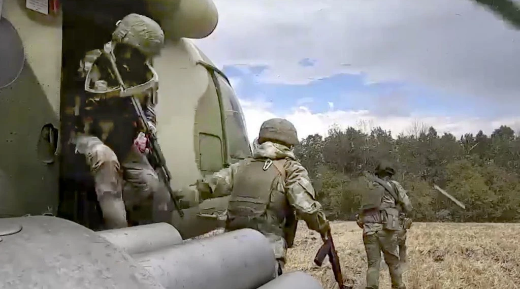 Ucraina, 007 inglesi: "I russi hanno finito le munizioni", tutto ribaltato