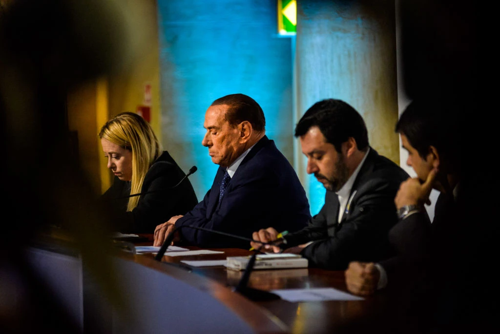 Matteo Salvini e il dubbio su Paolo Romani, da Forza Italia avvertono: "O accetta o si rompe il centrodestra"
