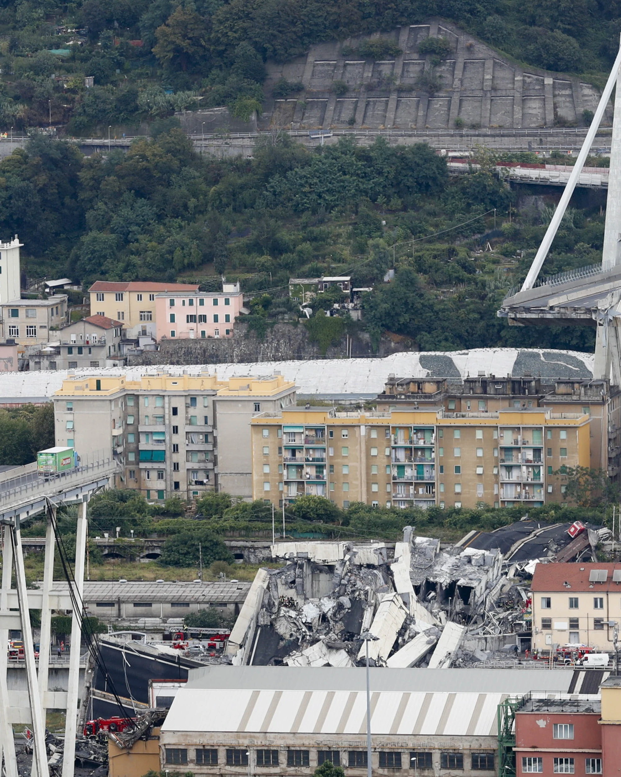 Legge Morandi, Sergio Mattarella firma ma chiede correttivi