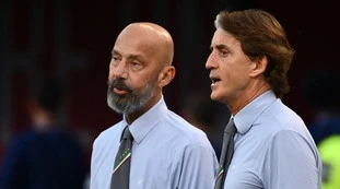 Vialli, la frase drammatica di Mancini: "Ho un peso sul cuore"