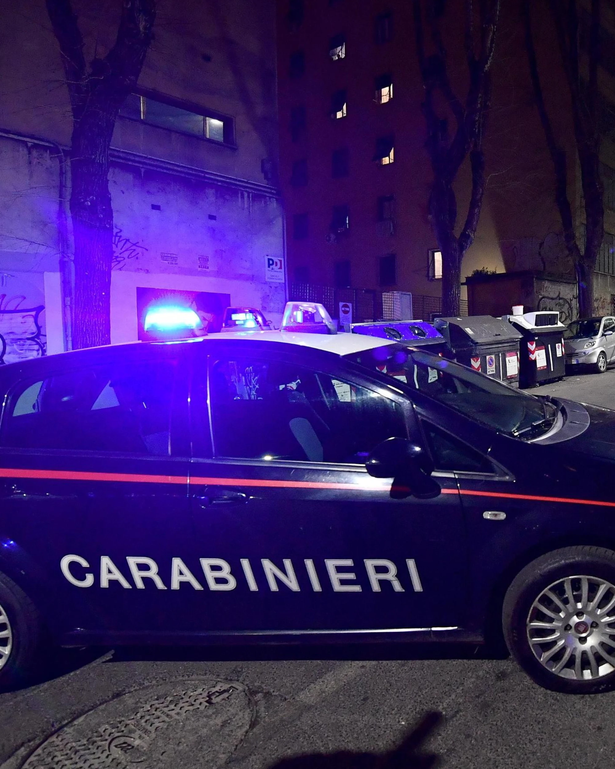 Trentino, fugge all'alt in Bmw e rischia di investire l'agente: denunciato 15enne