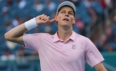 Jannik Sinner, finale di Miami a rischio rinvio: ecco perché e cosa succede se salta il match