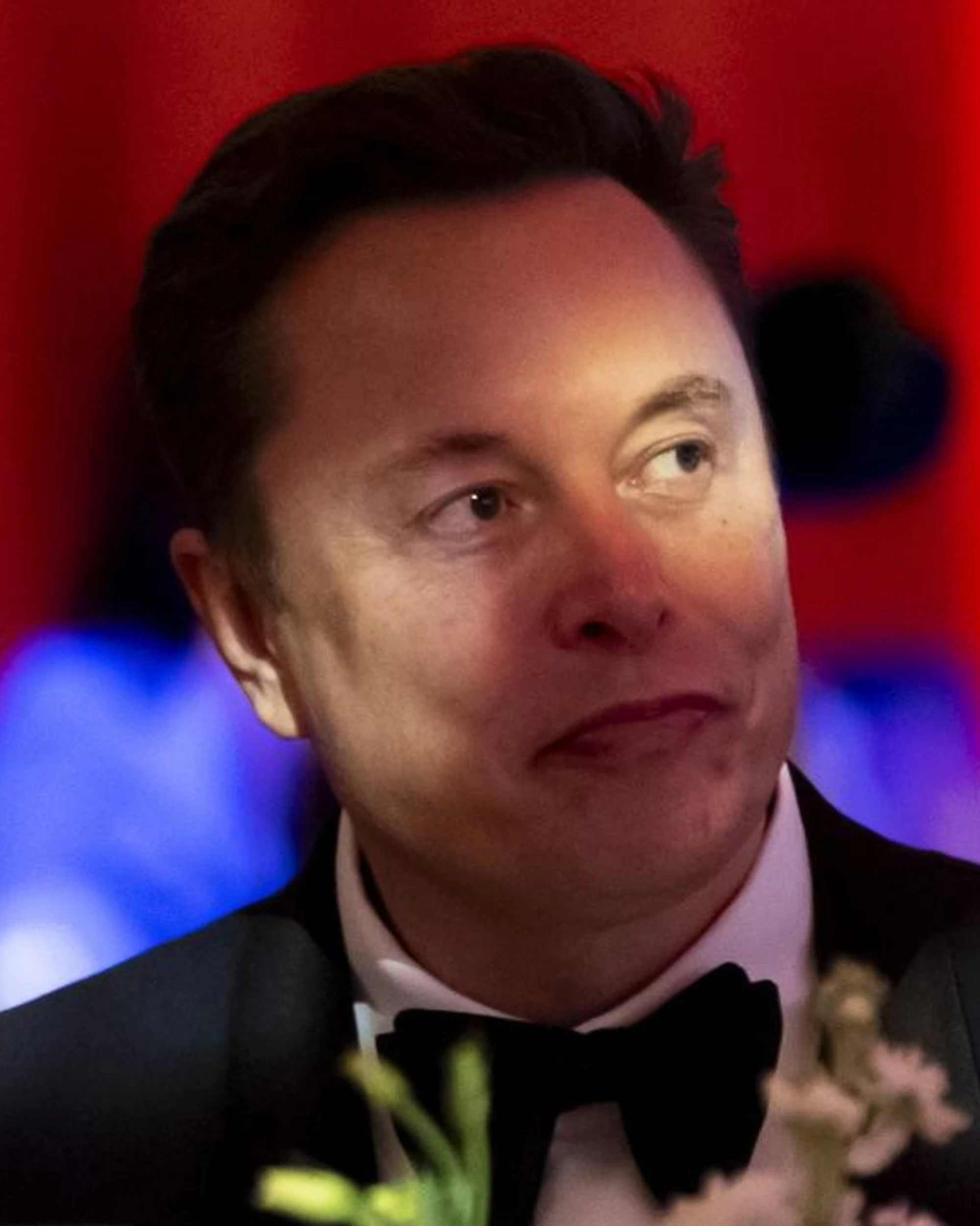 Elon Musk, "è necessario": quanti soldi gli dà Tesla, da capogiro