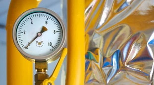 Gas, perché Putin può ucciderci: rubinetti chiusi? Ecco cosa accadrà all'Italia per i prossimi due anni