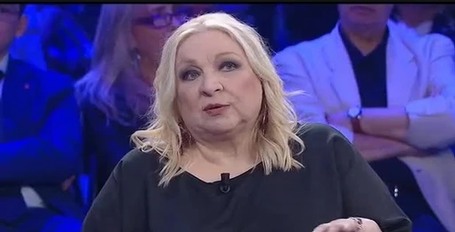 Maria Giovanna Maglie contro Papa Francesco: "Questo non si fa", la pesante accusa: cosa ha fatto nel liceo