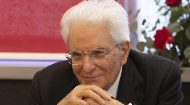 Sergio Mattarella si schiera: "Il vero indice di dignità"