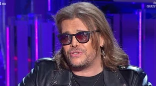 Domenica In, "cosa gli esce dal naso": Grignani, fan in allarme