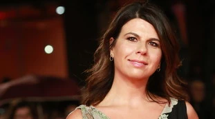 Sanremo 2023, scivolone di Geppi Cucciari: "Chi deve condurre"