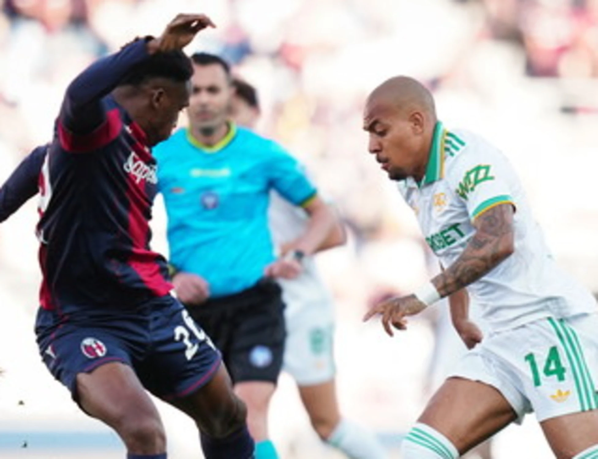 Serie A, la Roma passa a Bologna e mette pressione a Milan e Juve