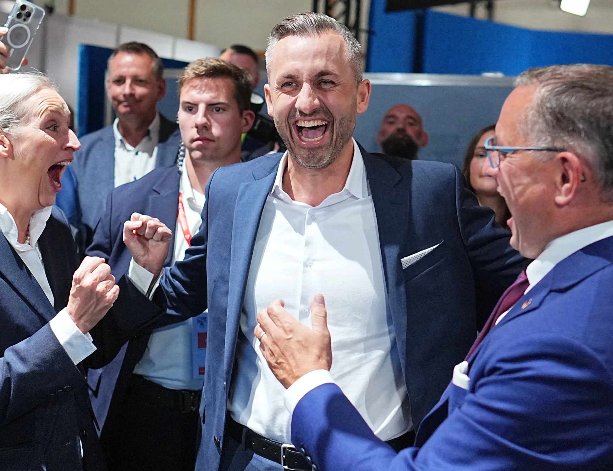 Afd al governo? "I nazionalpopulisti di sinistra potrebbero dare l'appoggio esterno"