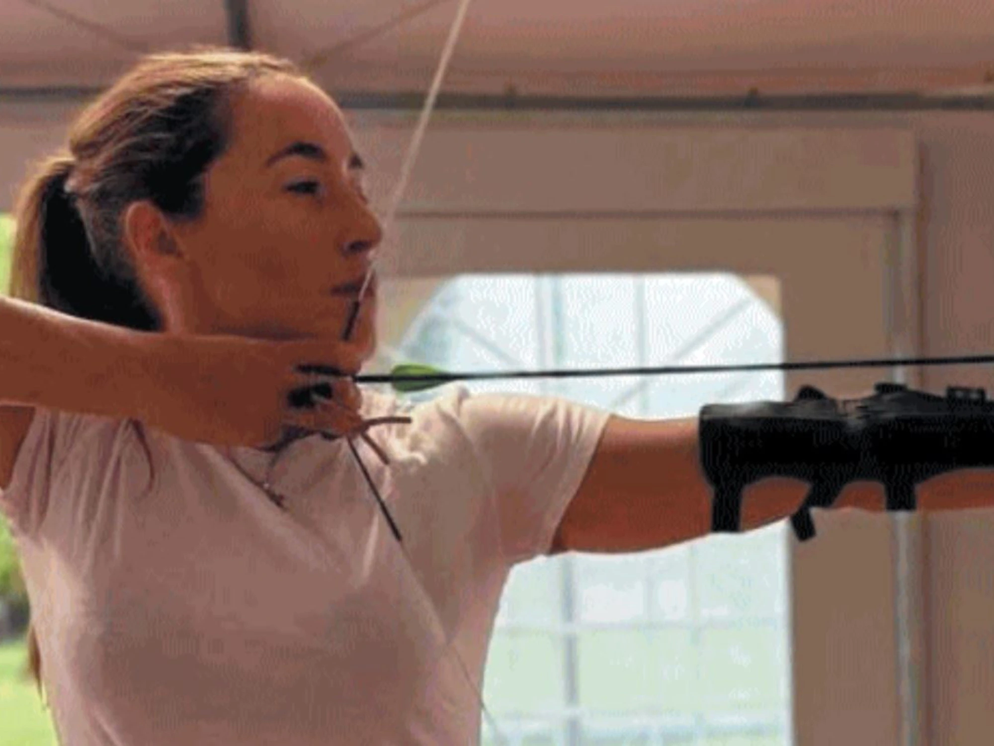 Sofia Goggia: "La mia estate senza neve? Ginnastica e tiro con l'arco"