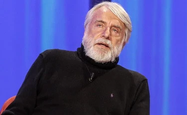 Paolo Crepet, prof aggredita a Bergamo: "Come è arrivato alle coltellate", una atroce verità