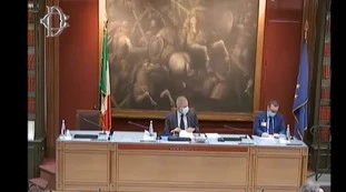 Silvio Brusaferro dell'Iss, gaffe alla Camera: parla senza mascherina, il richiamo di Borghi