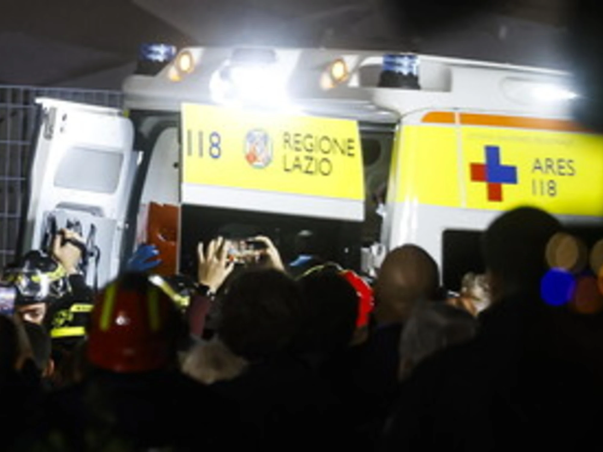 Torre dei conti, morto l'operaio estratto dalle macerie dopo 10 ore