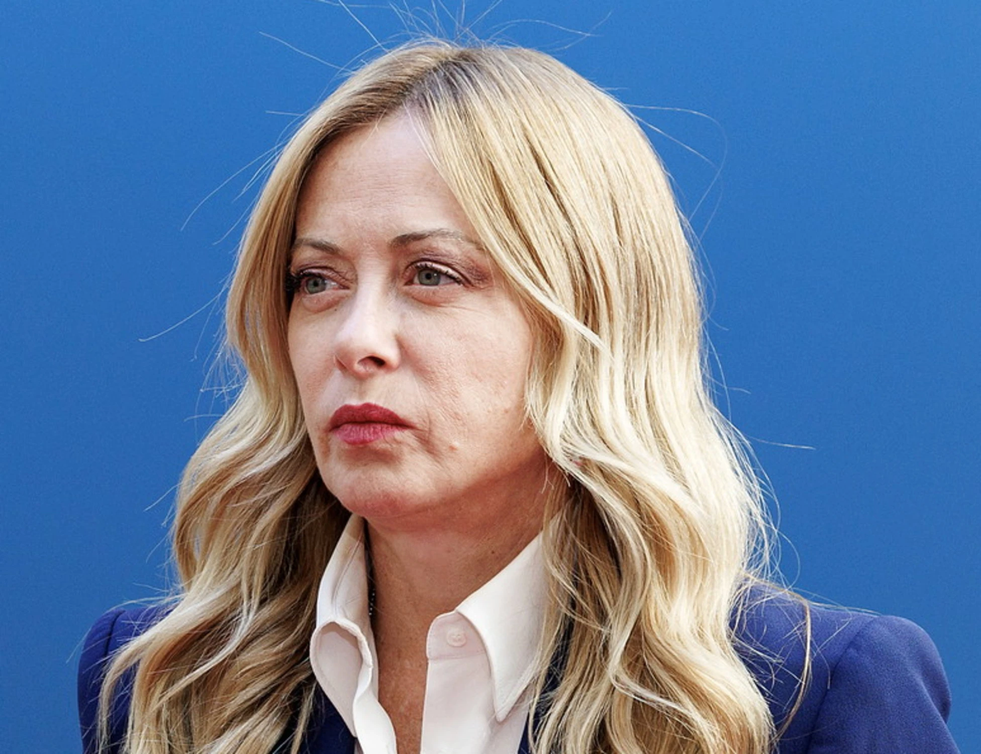 Bollo auto, il Cdm lo abolisce per auto e moto. Meloni: "Via una delle tasse più odiate"