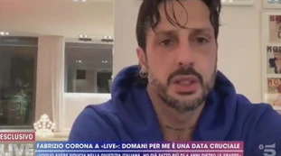 Live-Non è la D'Urso, drammatico videomessaggio di Fabrizio Corona: "Voglio farlo", si gioca tutto
