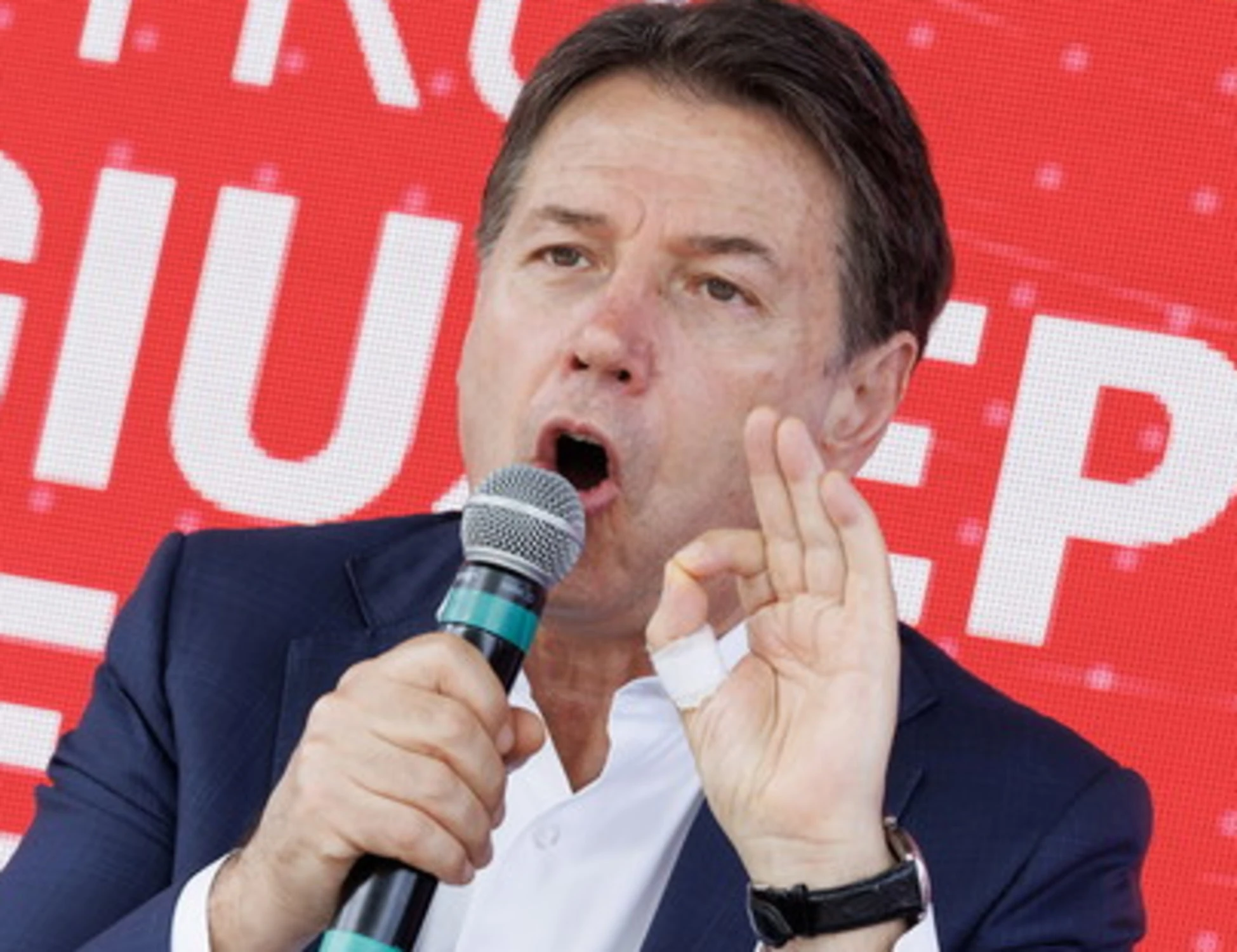 Conte contro Meloni, "cosa esulti?": deliri e rosicate a sinistra