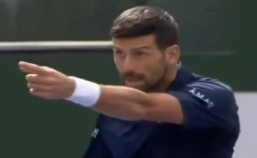 Novak Djokovic perde la testa in campo: "Siete tutti incredibili"