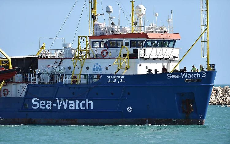 Sea Watch 3, la portavoce Giorgia Linardi sfida ancora l'Italia: "Decreto-Salvini? Non mi interessa"