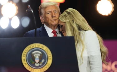 Charlie Kirk, la vedova perdona il killer. Trump no: "Io odio i miei nemici"