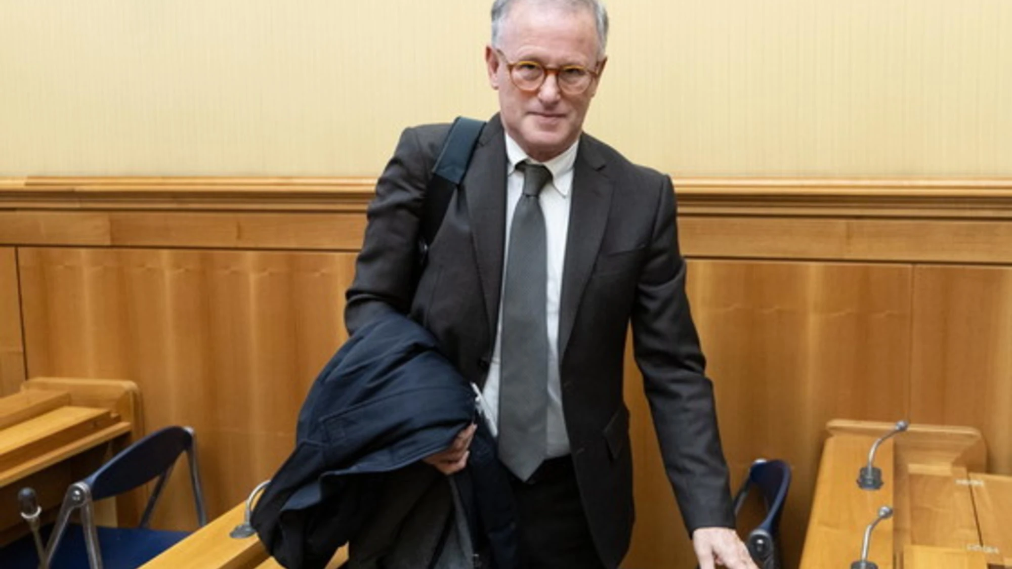 Csm, Andrea Mirenda inchioda le toghe con doppio lavoro: "I magistrati devono scrivere sentenze"