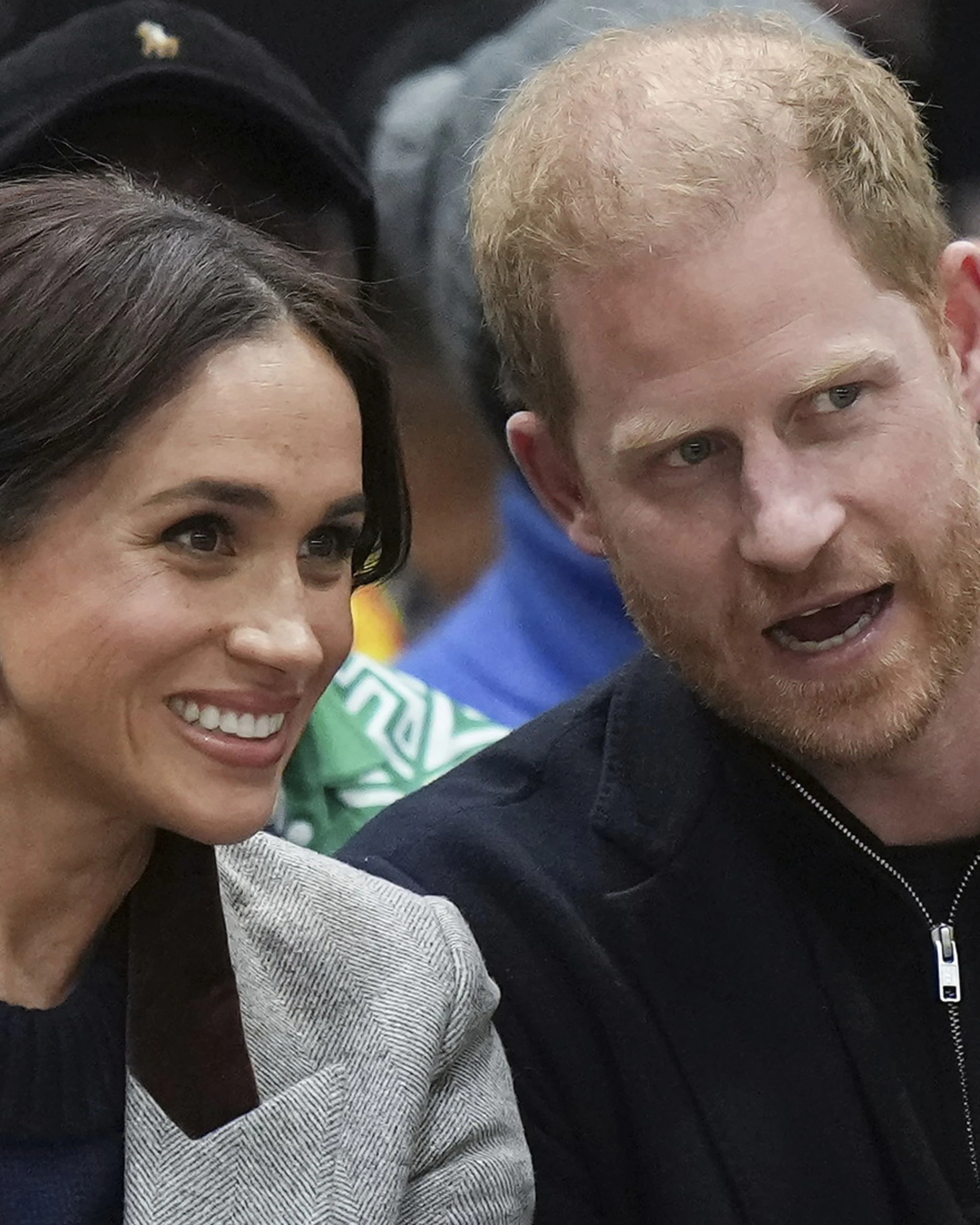 Meghan e Harry, "licenziati": il caso che fa scalpore: questione di soldi
