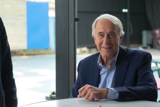 Giuliano Pisapia ferma l'alleanza col Pd: "Renzi, si decide insieme chi è il capo"