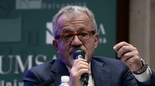 Roberto Maroni, il primo aggiornamento dall'ospedale: "Sveglio e cosciente"