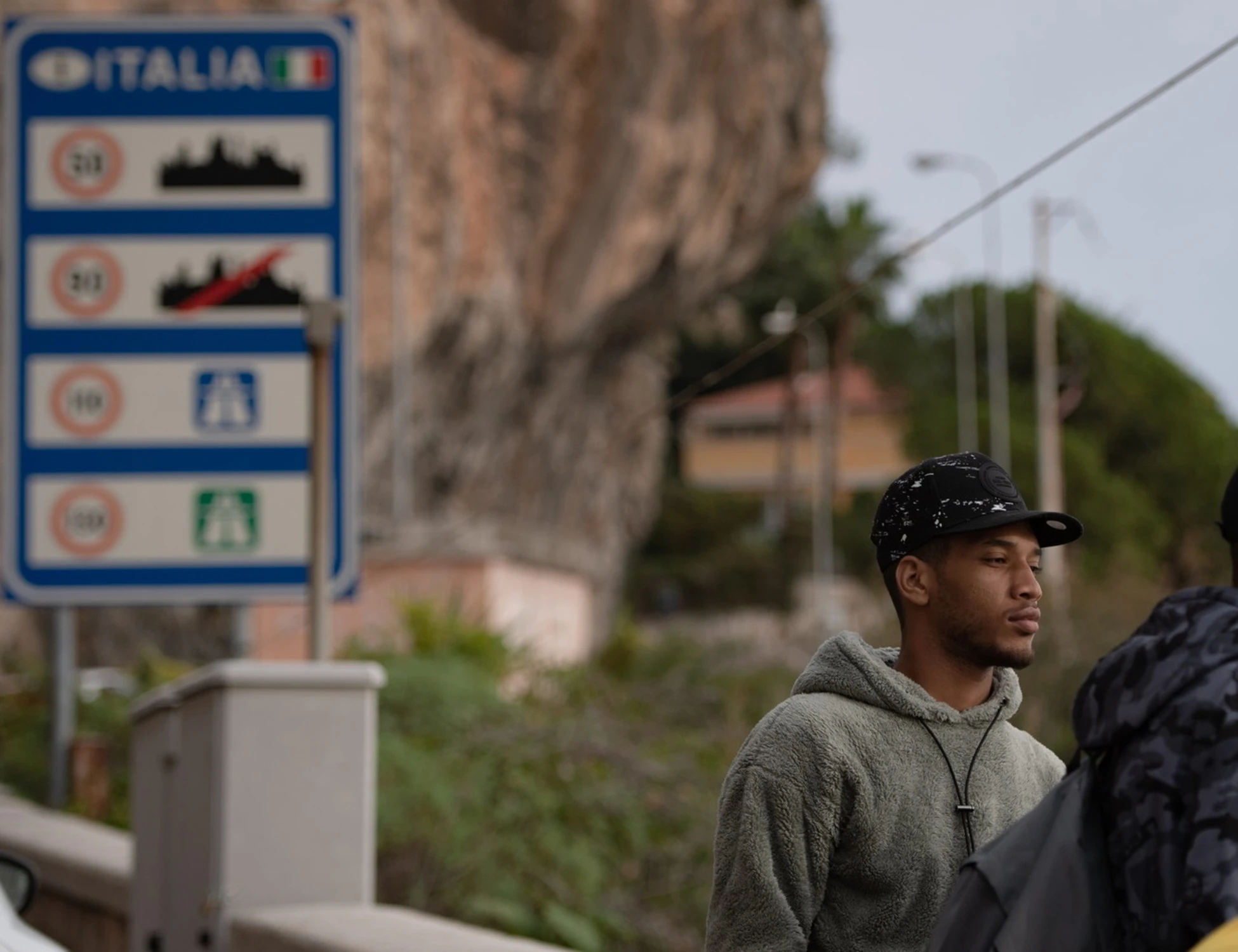Migranti, la farsa svelata: "Asilo, oltre il 90% delle richieste è pretestuoso"