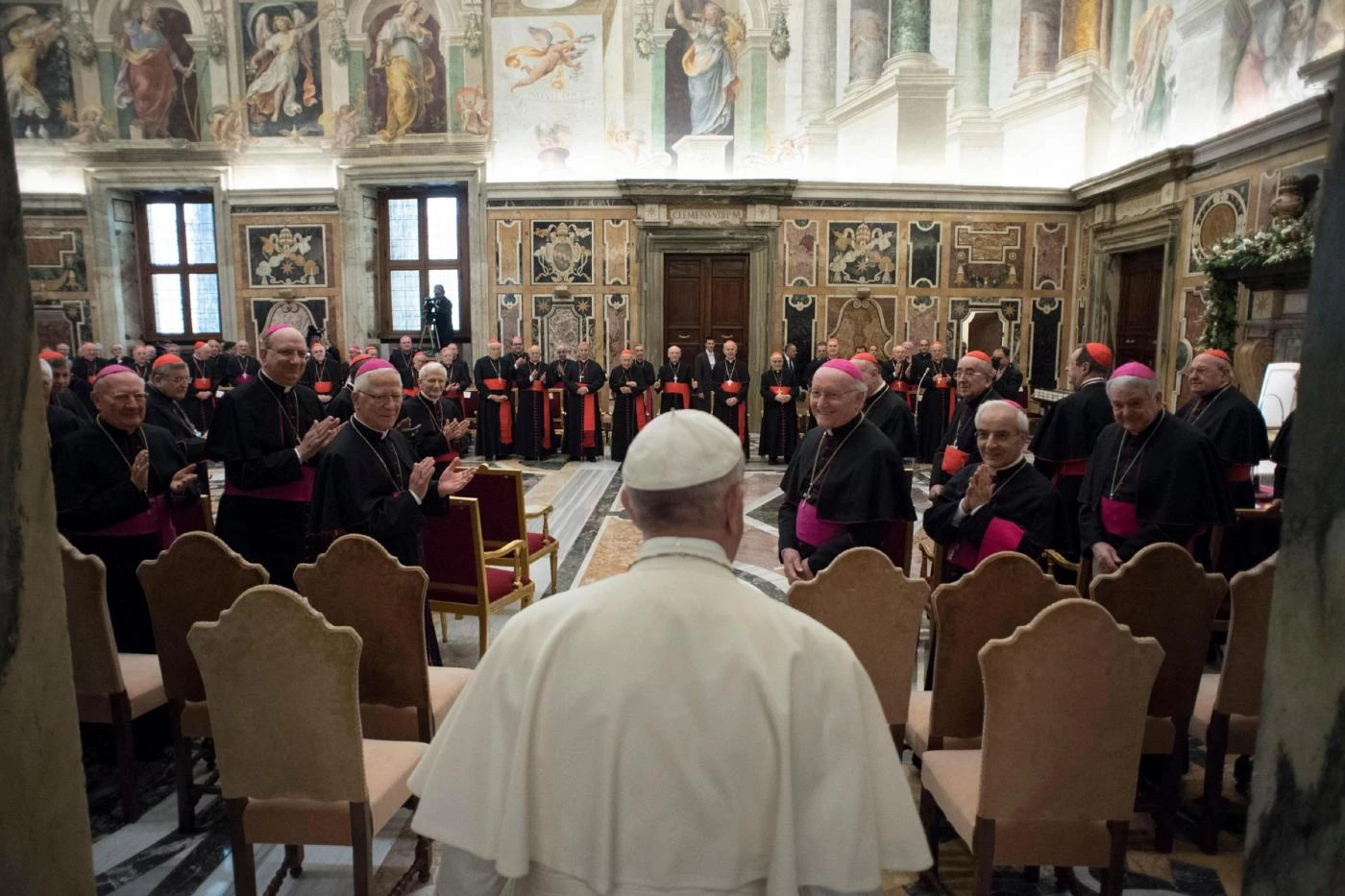 Vaticano Papa Francesco e il domino dei cardinali: dicasteri, ecco tutti i nuovi incarichi