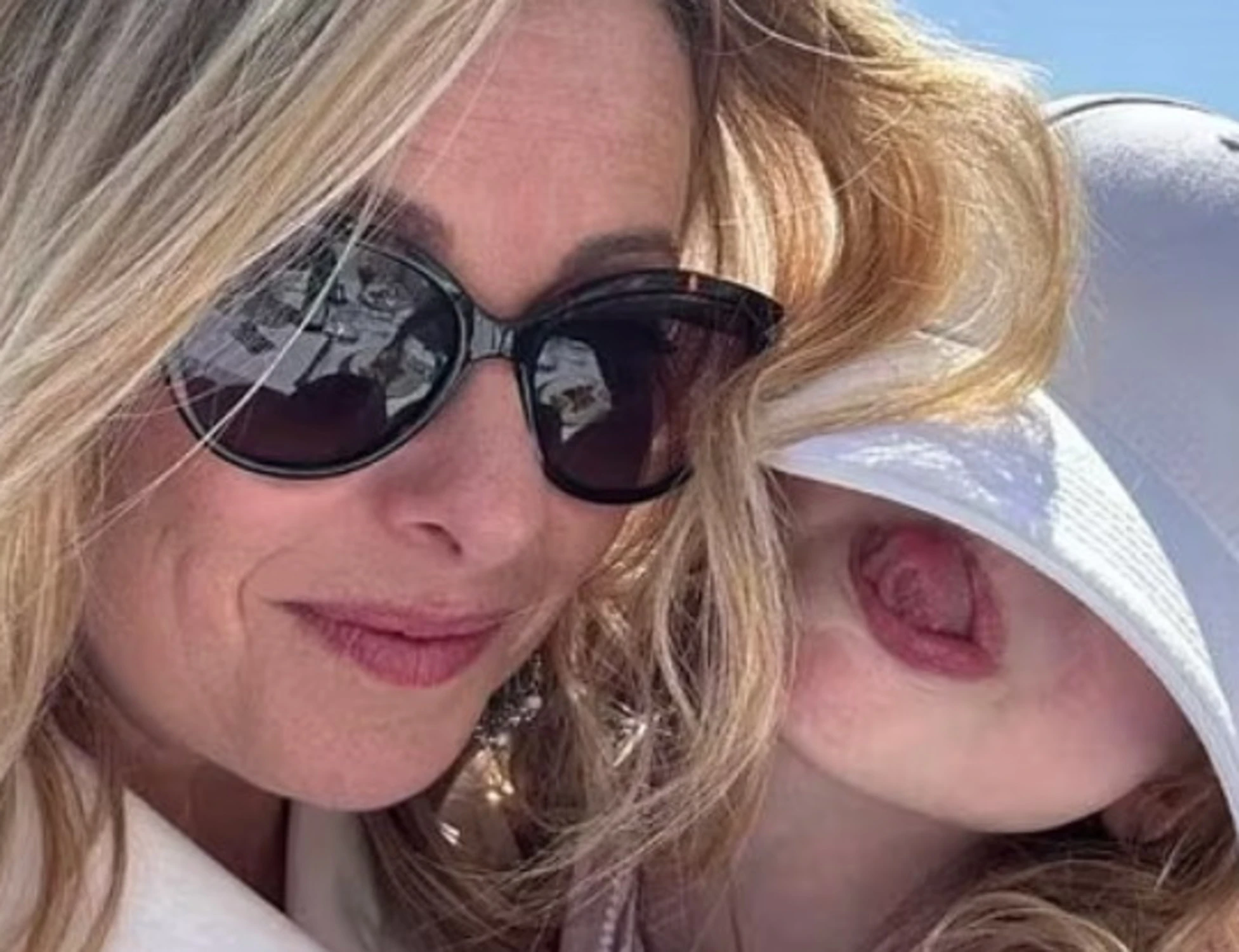 Milano, orrore pro-Pal contro la figlia di Giorgia Meloni: "Pagherà"