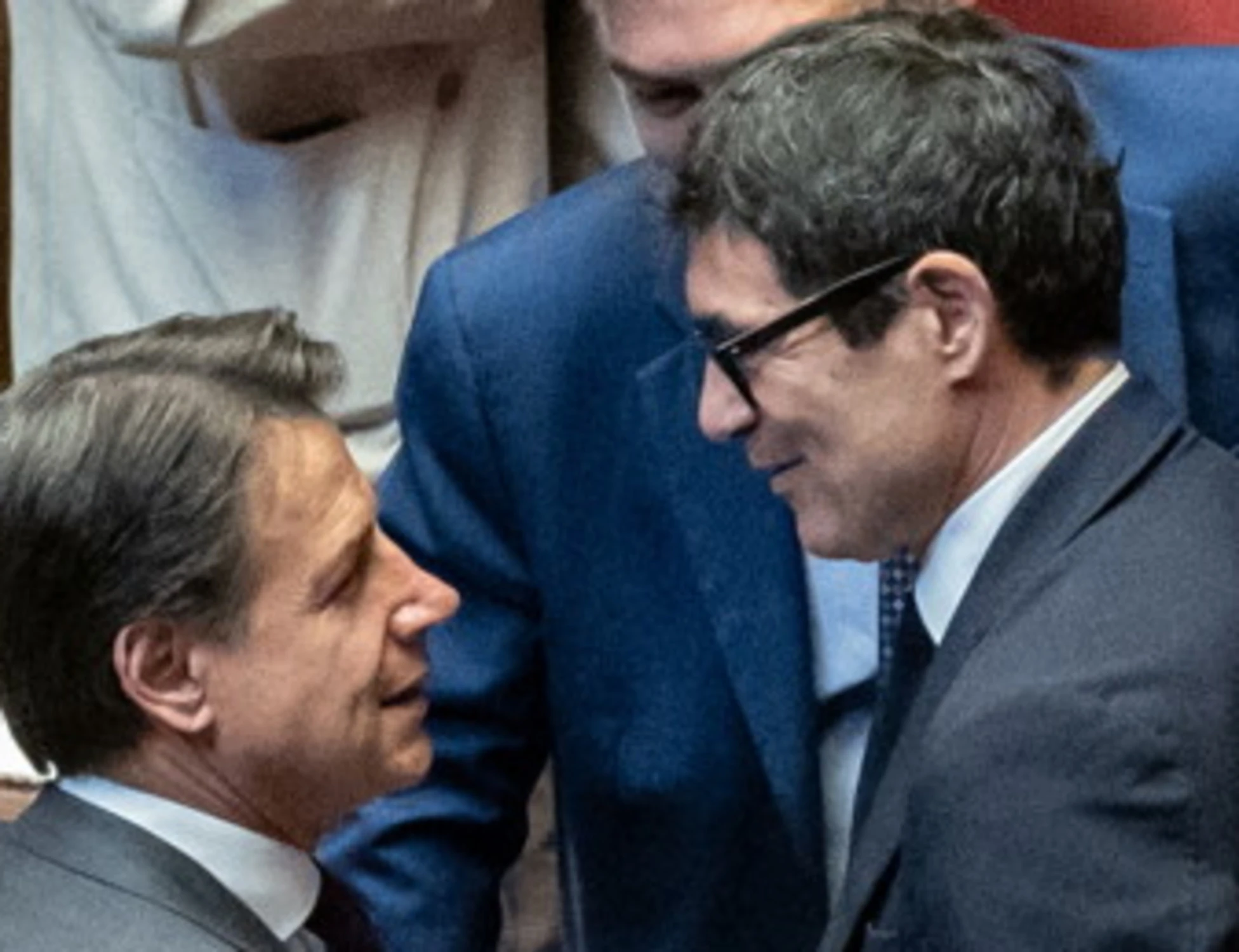 Pd furioso con Conte e Avs, la graziato di Mattarella, il caro-carburanti: tre notizie su Libero di oggi