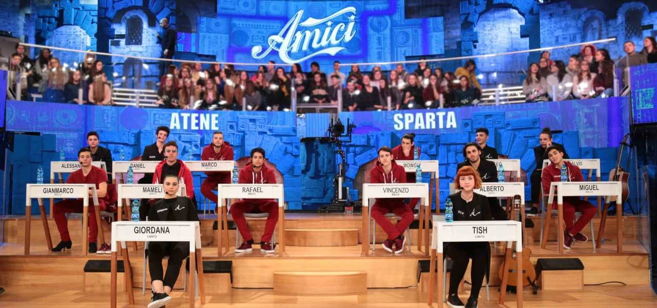 Amici 18, le anticipazioni: due allievi in sfida e l'eliminazione temporanea di un ballerino
