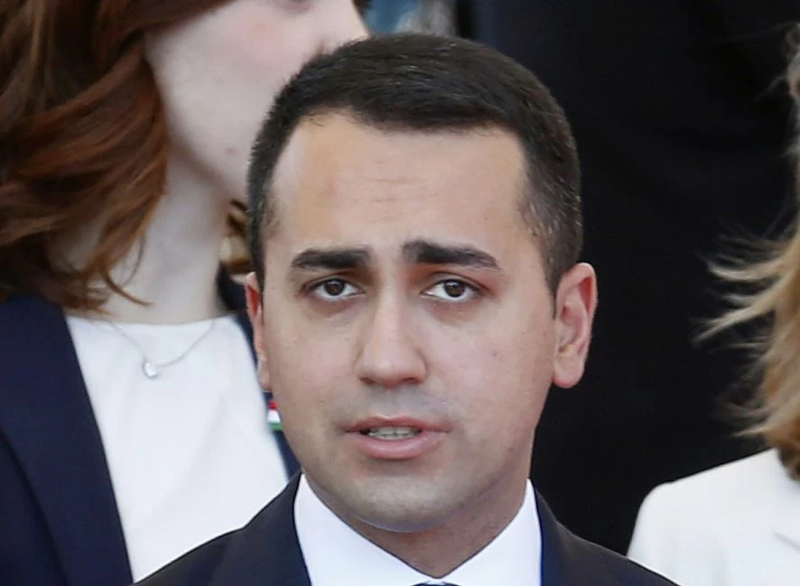 GOVERNO: DI MAIO "ANDIAMO AVANTI, MA BASTA ATTACCHI A MINISTRI M5S"
