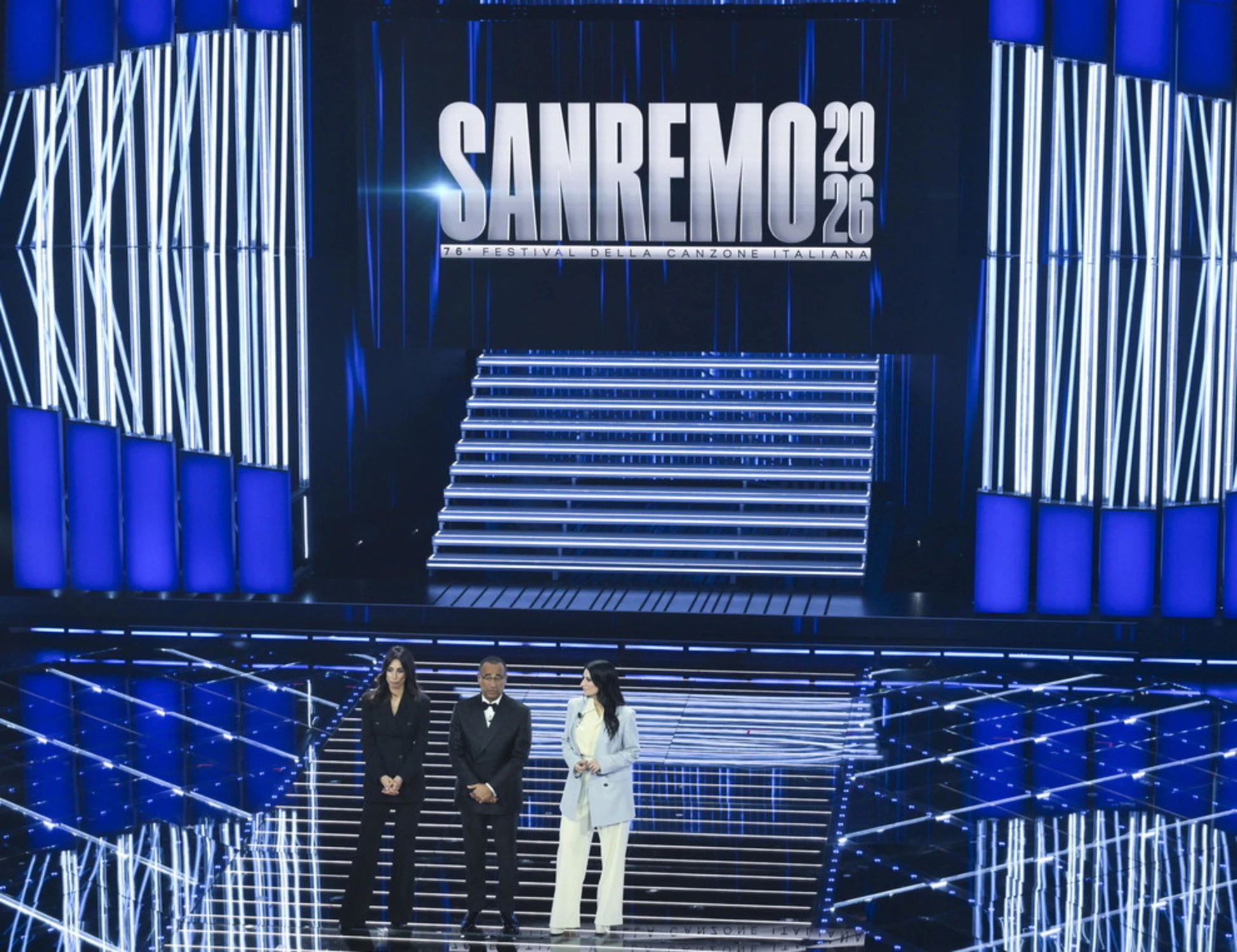 Sanremo 2026, pioggia di insulti-choc a Laura Pausini: "Non si lava i capelli"