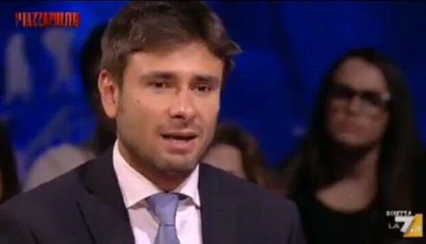 Alessandro Di Battista, il fuorionda da Formigli: "Appena Renzi si fa da parte...". Verso l'alleanza M5s-Pd
