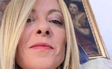 Meloni smonta la foto con Amico di Report: "Contro di me fango nel ventilatore"