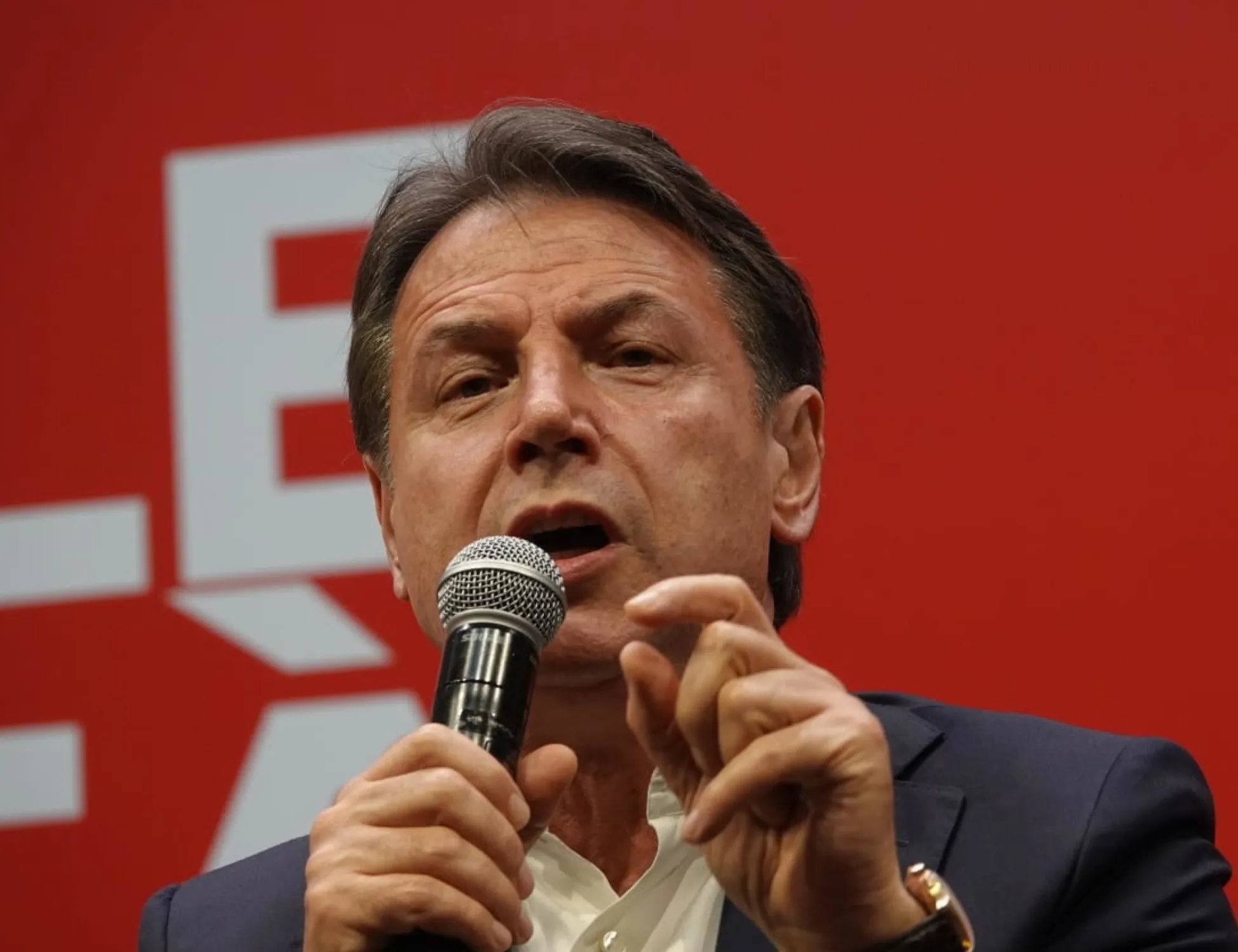 Leggi l'articolo: "Nessuna marcia indietro": la rivolta del Pd contro Conte, salta il campo largo?