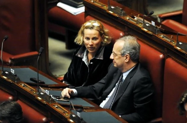 La sorella di Buzzi imbarazza Veltroni e la Melandri